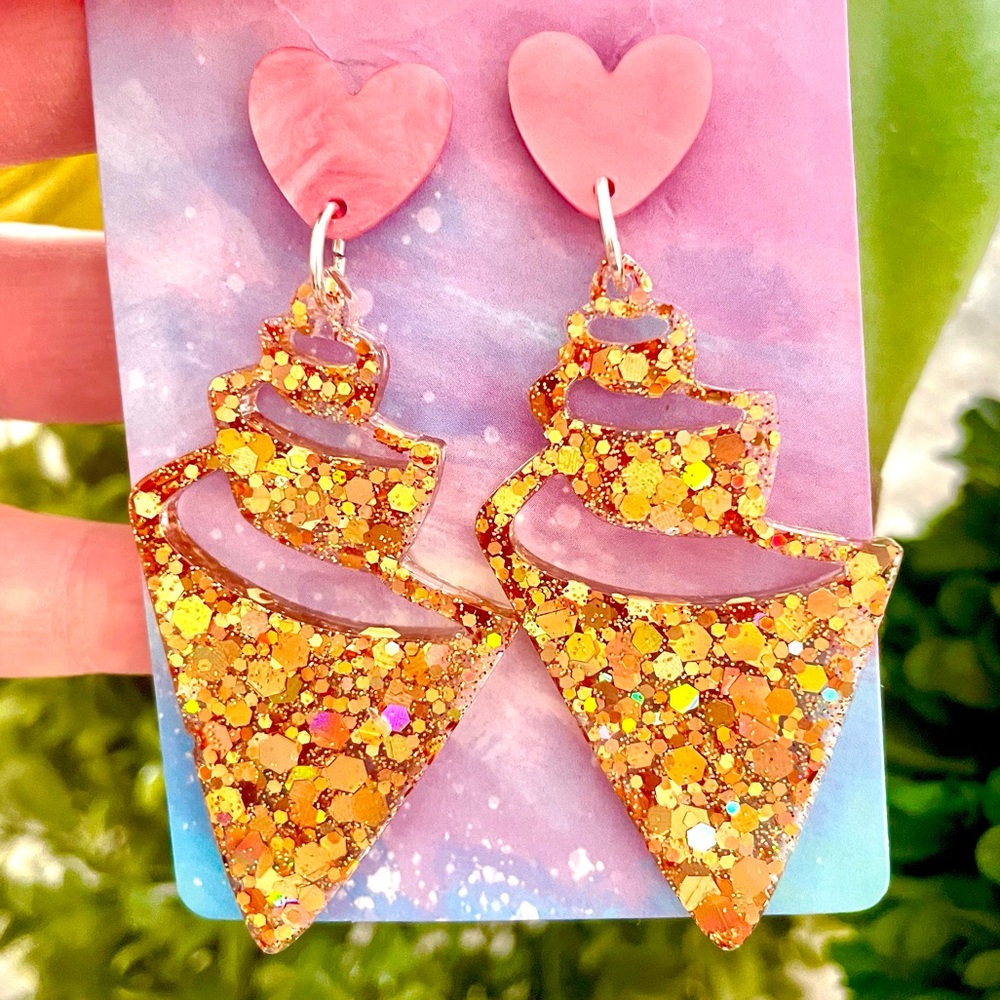 Acrylic Seashell Dangle Earrings